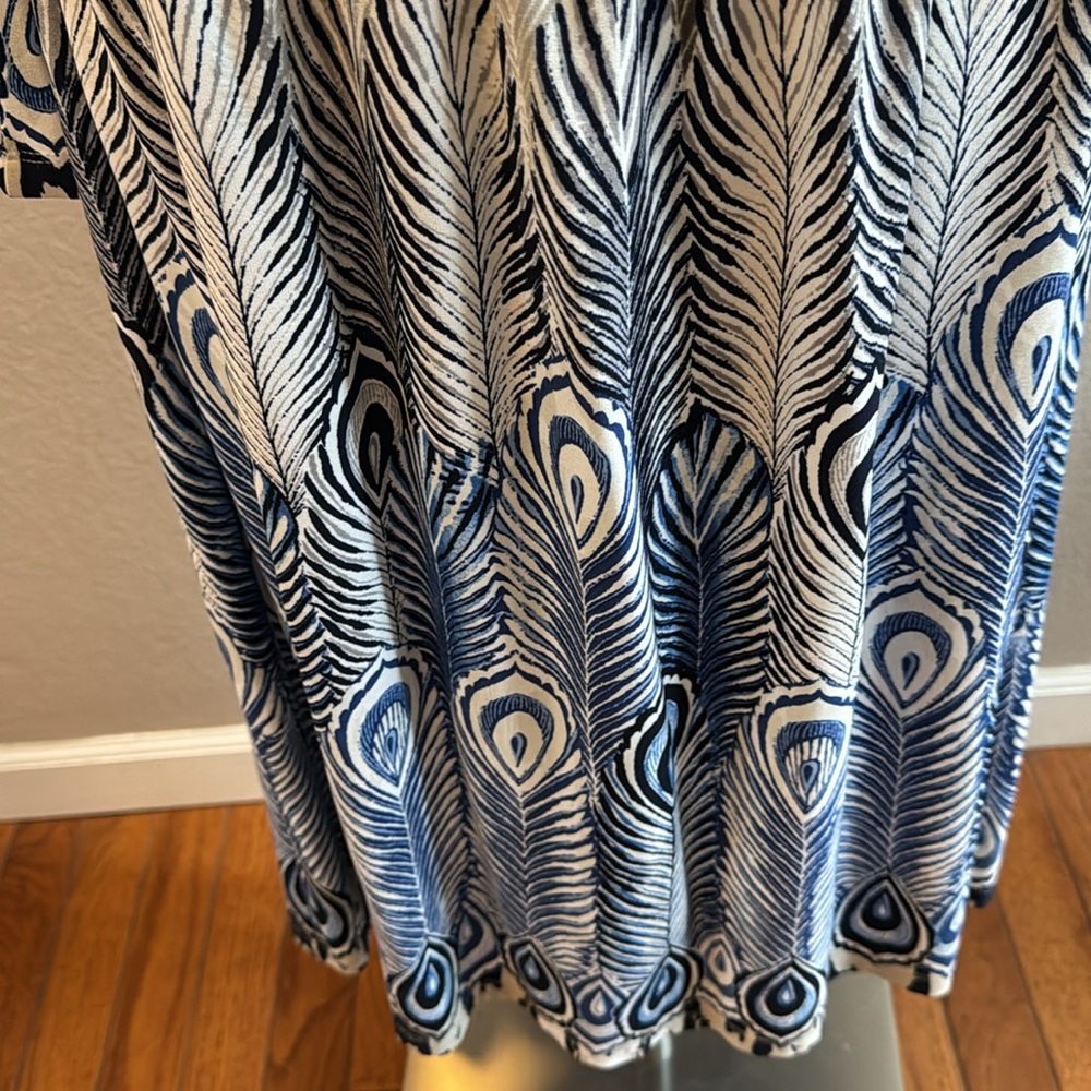 Muse Elegant Blue and Cream Patterned Dress size 6 - Picture 2 of 6